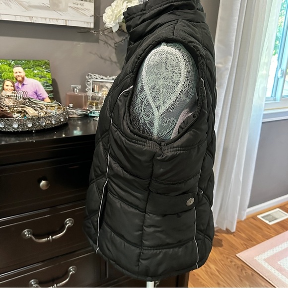 ZKC Collections Black Quilted Puffer Vest with Fleece Lining Women’s Size L - Picture 8 of 16